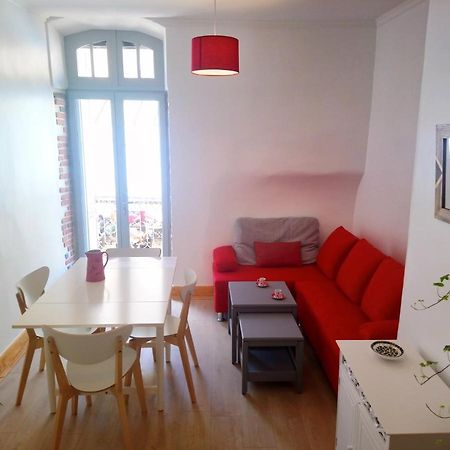 Joli Duplex Avec Balcon Et Vue Sur Place Du Centre Historique ! Foix Exterior foto